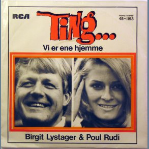 Ting b/w Vi er ene hjemme