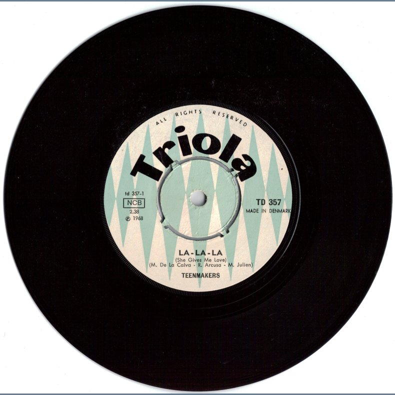 La La La (She Gives Me Love) b/w Games We Play