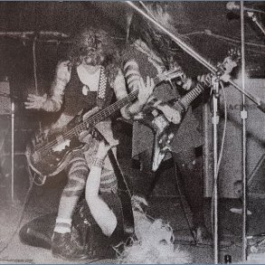 L7 - 2018 European Epitaph Records Label 11-track LP Reissue