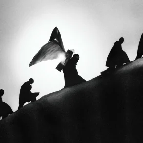 Playing Robots Into Heaven - 2023 European Polydor Label 11-track CD 